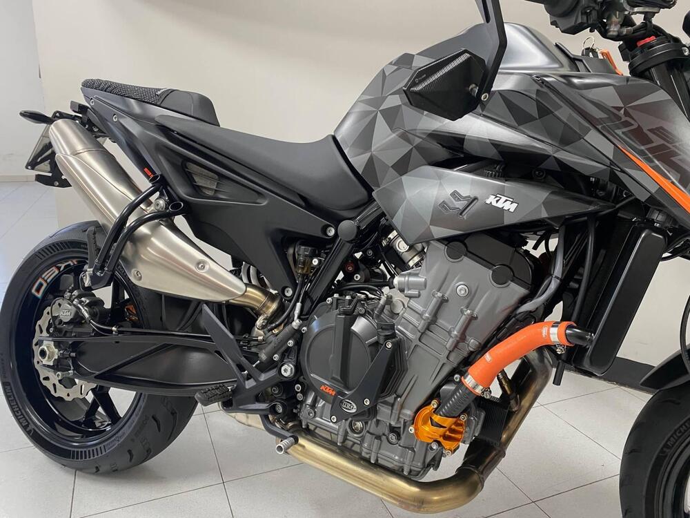 KTM 890 Duke L (2021) (2)