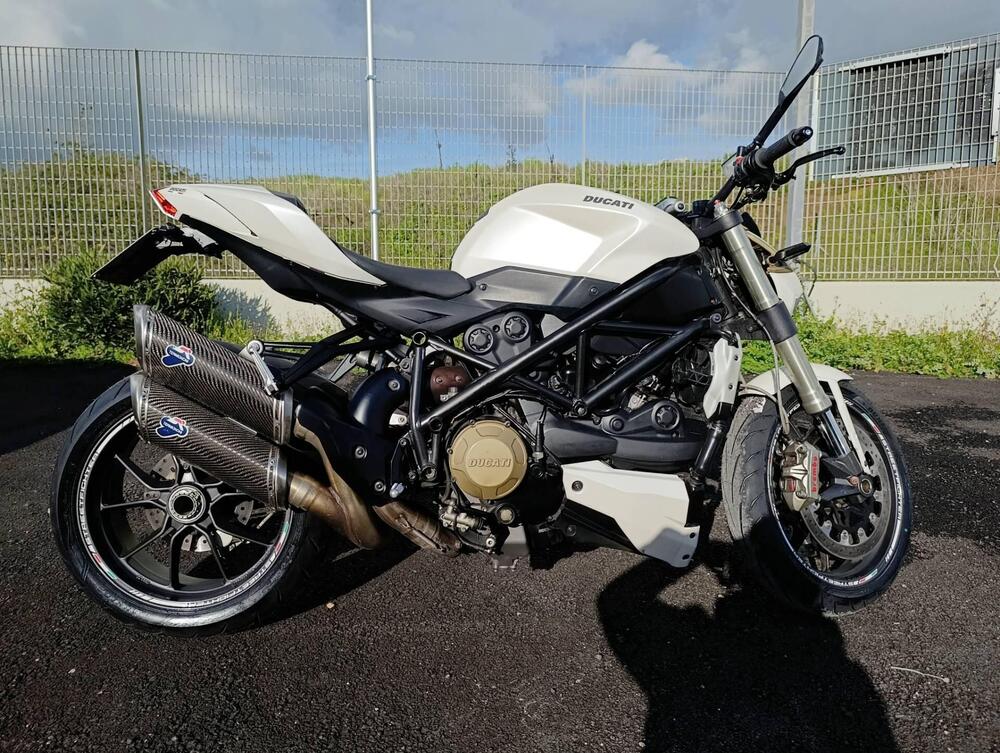 Ducati Streetfighter (2009 - 12) (4)