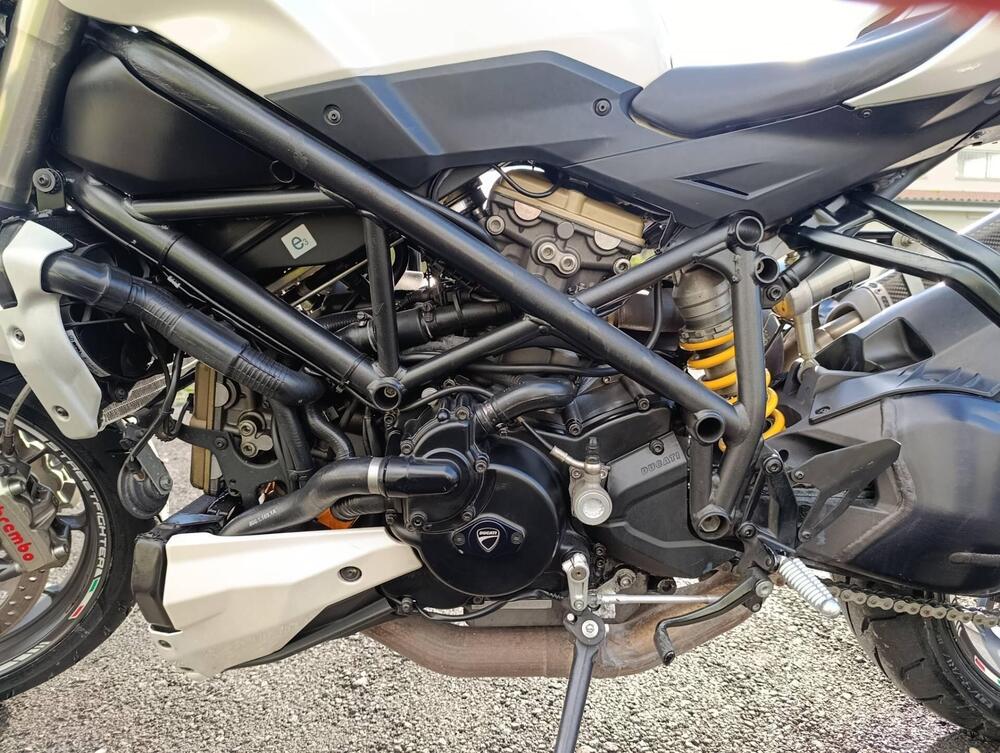 Ducati Streetfighter (2009 - 12) (6)