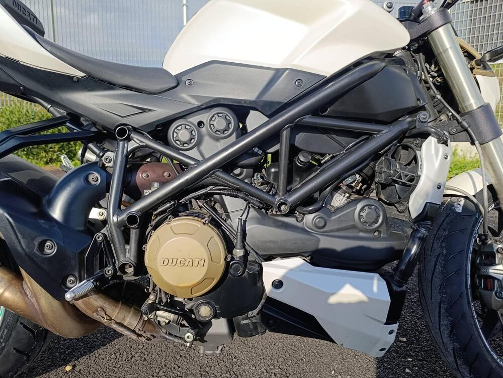 Ducati Streetfighter (2009 - 12) (9)