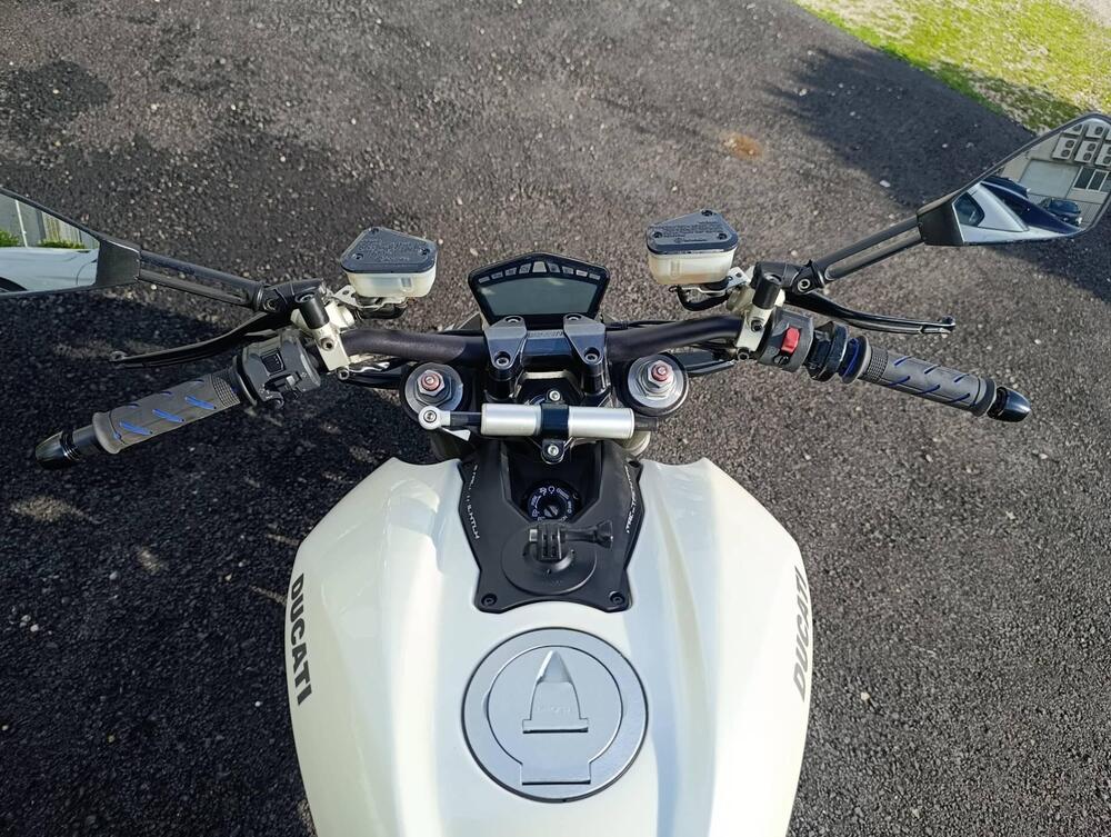 Ducati Streetfighter (2009 - 12) (11)