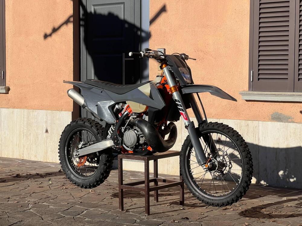 KTM 300 EXC E Six Days (2017) (2)