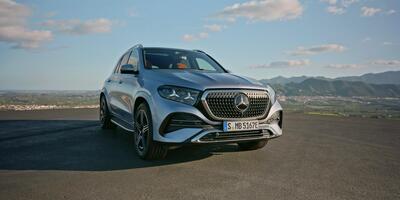 Mercedes GLE 2026: tutto quello che cambia nel SUV di lusso pi&ugrave; venduto in Italia tra design da Classe S e addio al diesel plug-in (VIDEO)