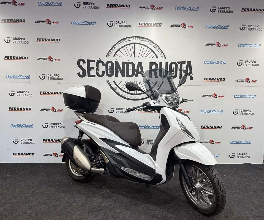 Piaggio Beverly 300 ABS-ASR (2021 - 25) (2)