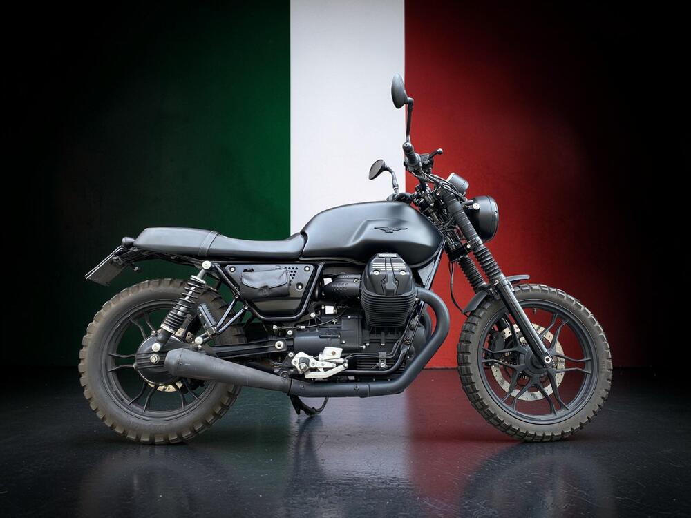 Moto Guzzi V7 III Stone (2017 - 20)