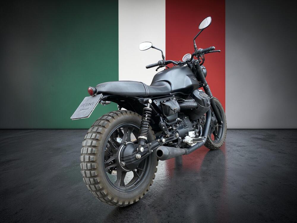 Moto Guzzi V7 III Stone (2017 - 20) (5)