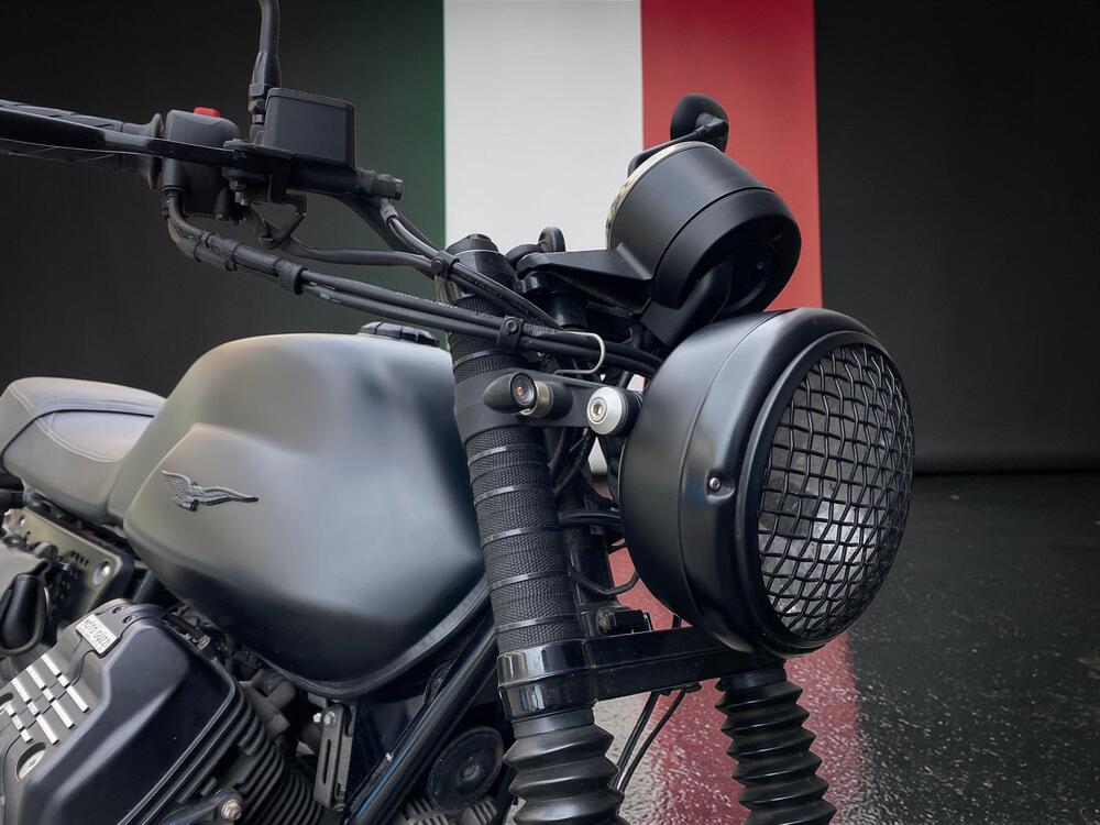 Moto Guzzi V7 III Stone (2017 - 20) (7)