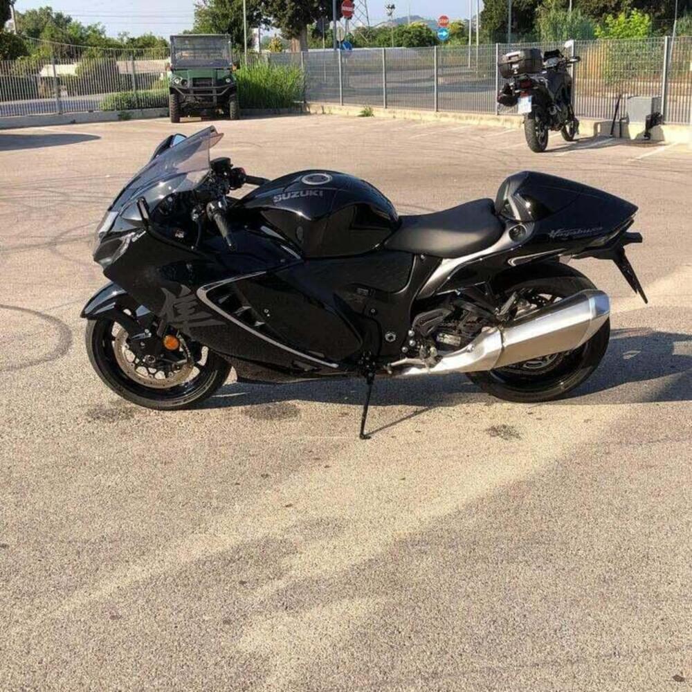 Suzuki GSX 1300 R Hayabusa (2021 - 24) (4)