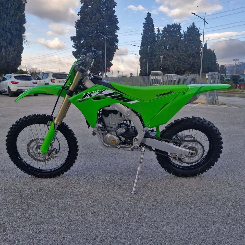 Kawasaki KX 450 (2025) (8)
