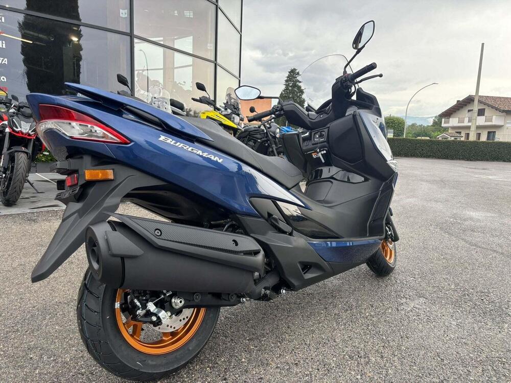 Suzuki Burgman 400 (2025 - 26) (3)