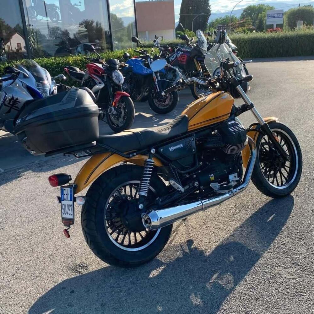 Moto Guzzi V9 Roamer (2016 - 18) (5)