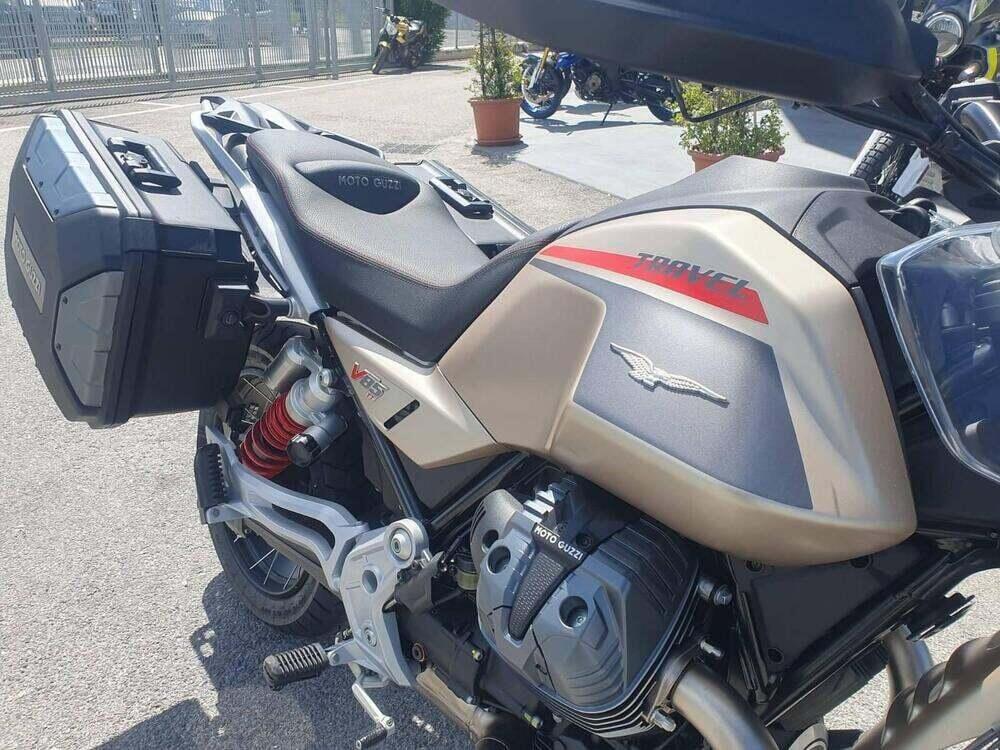 Moto Guzzi V85 TT Travel (2024 - 26) (3)