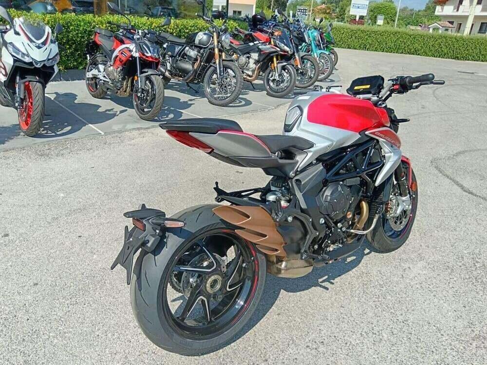 MV Agusta Brutale 800 RR Ottantesimo (2025 - 26) (4)