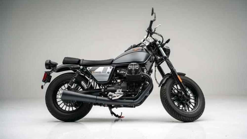 Moto Guzzi V9 Bobber (2021 - 25)