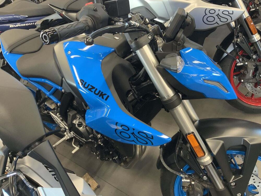 Suzuki GSX-8S (2025 - 26) (2)