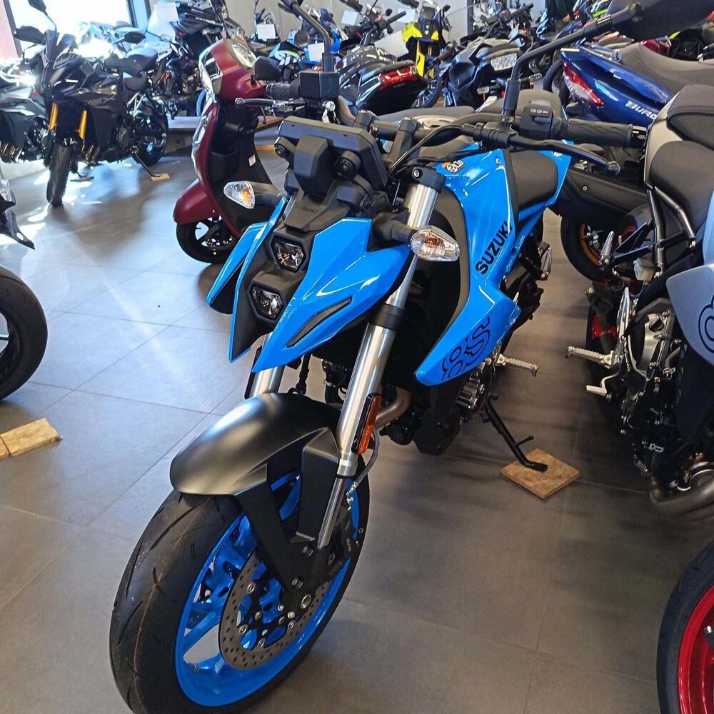 Suzuki GSX-8S (2025 - 26) (7)