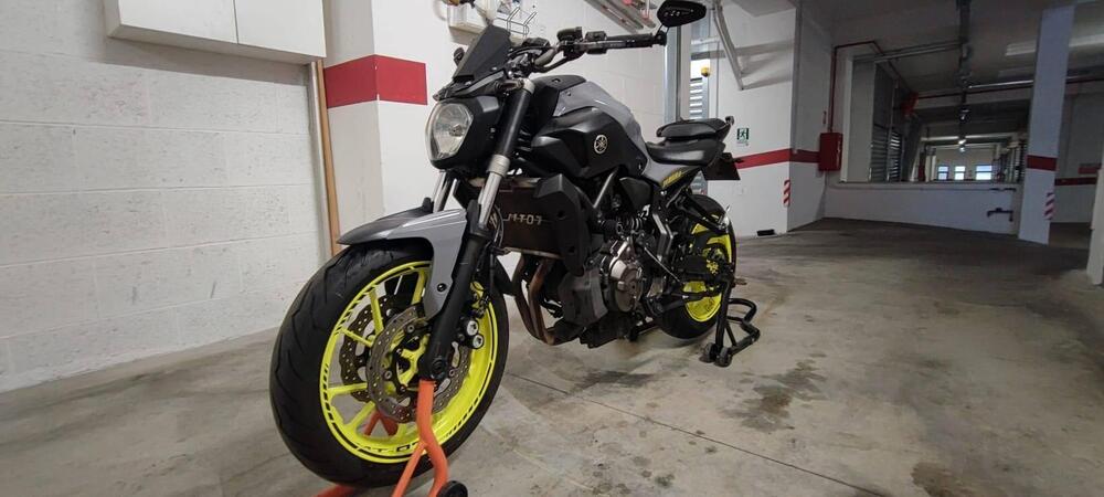 Yamaha MT-07 ABS (2014 - 16) (2)