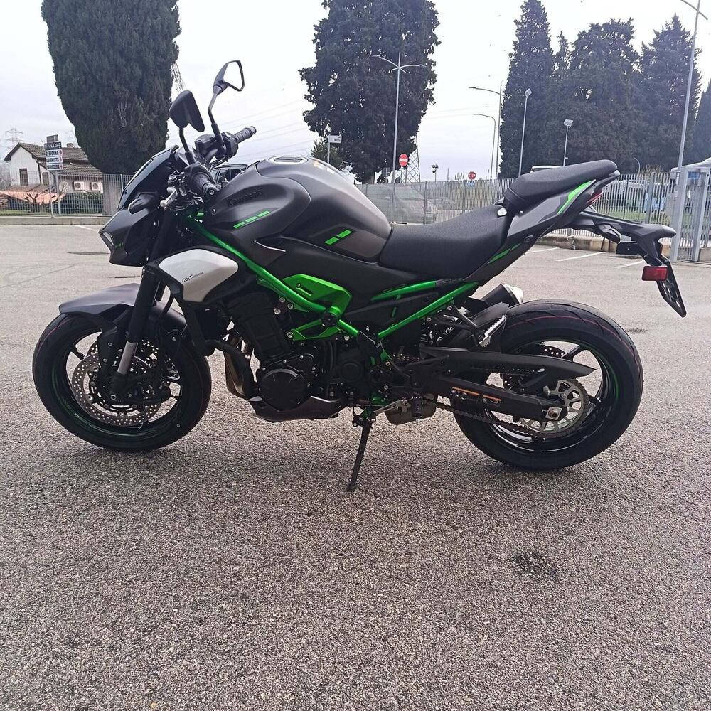 Kawasaki Z 900 A2 (2025 - 26) (5)