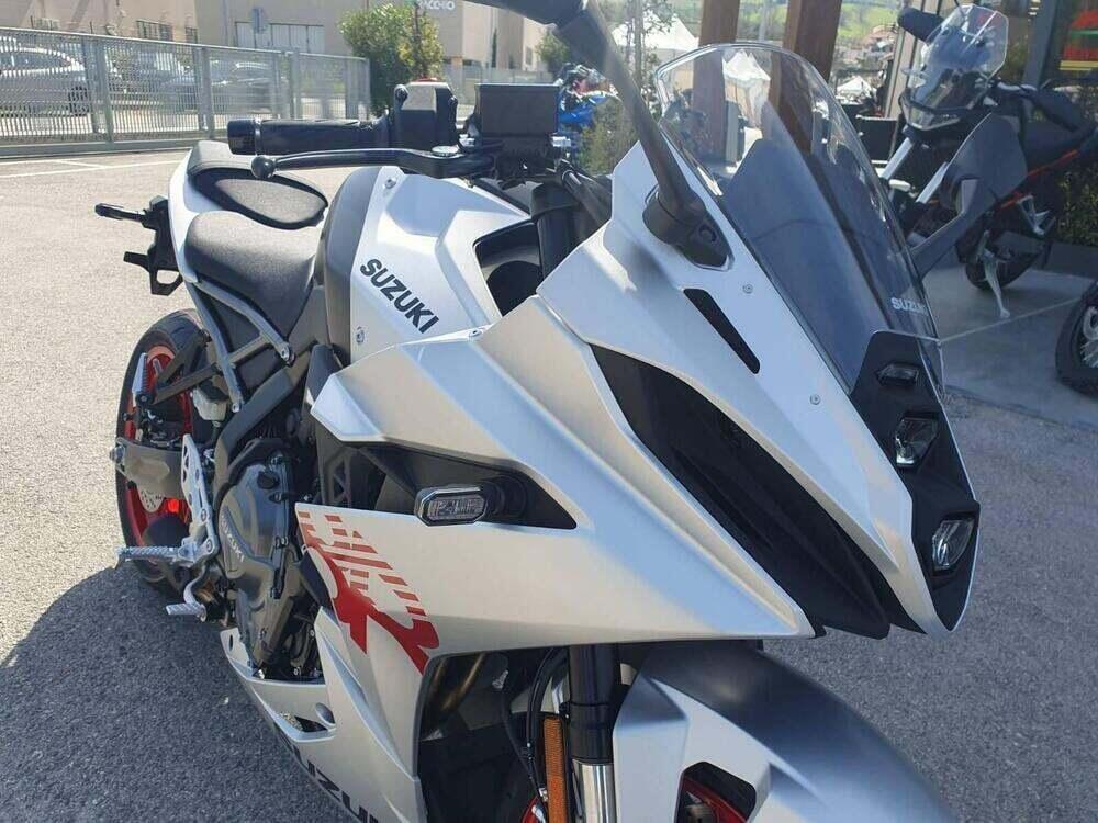 Suzuki GSX-8R (2024 - 26) (7)