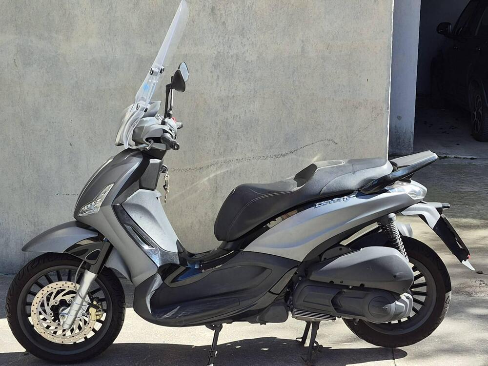Piaggio Beverly 300 i.e. (2010 - 16) (2)