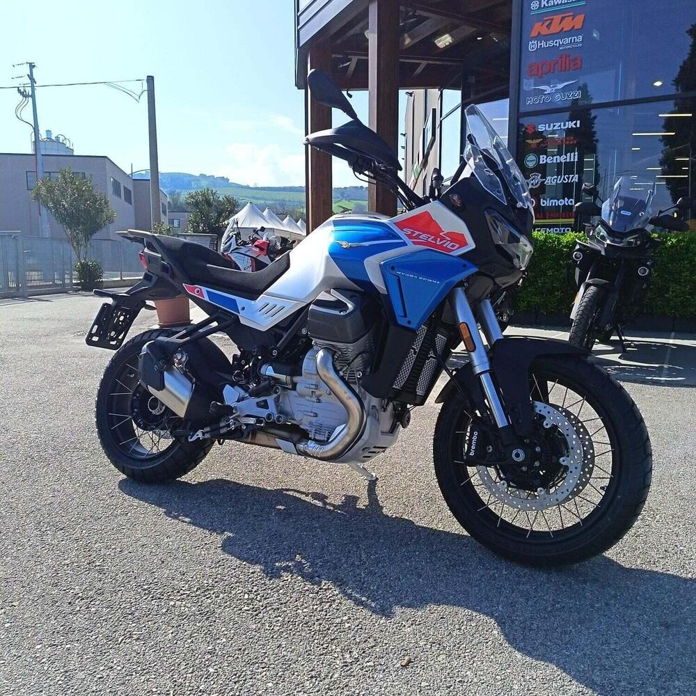 Moto Guzzi Stelvio Duecento Tributo (2025 - 26) (3)