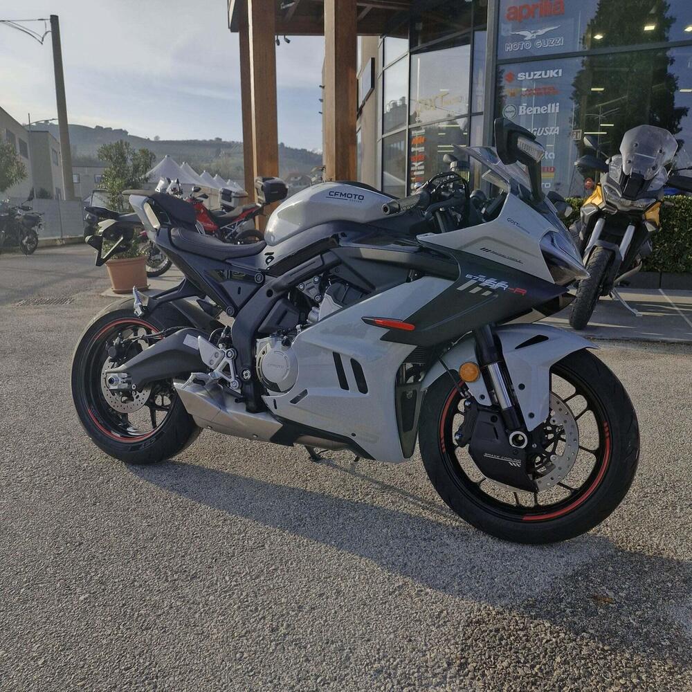 CFMOTO 675SR-R (2025 - 26) (3)
