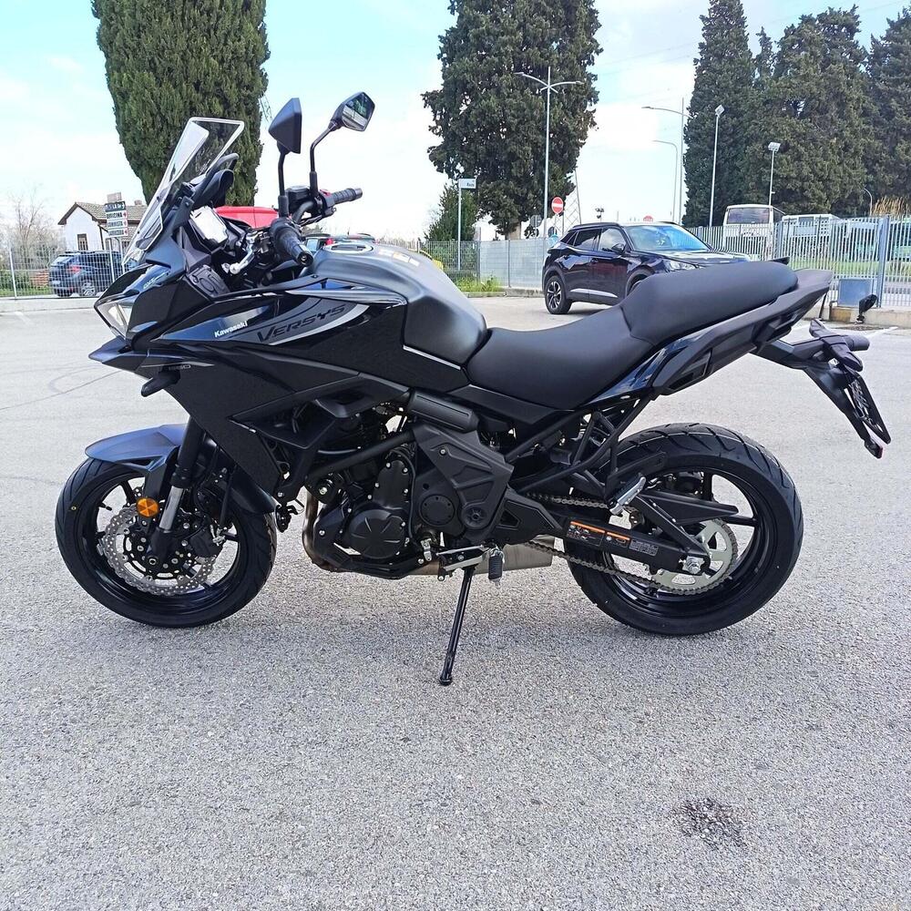 Kawasaki Versys 650 (2025 - 26) (6)