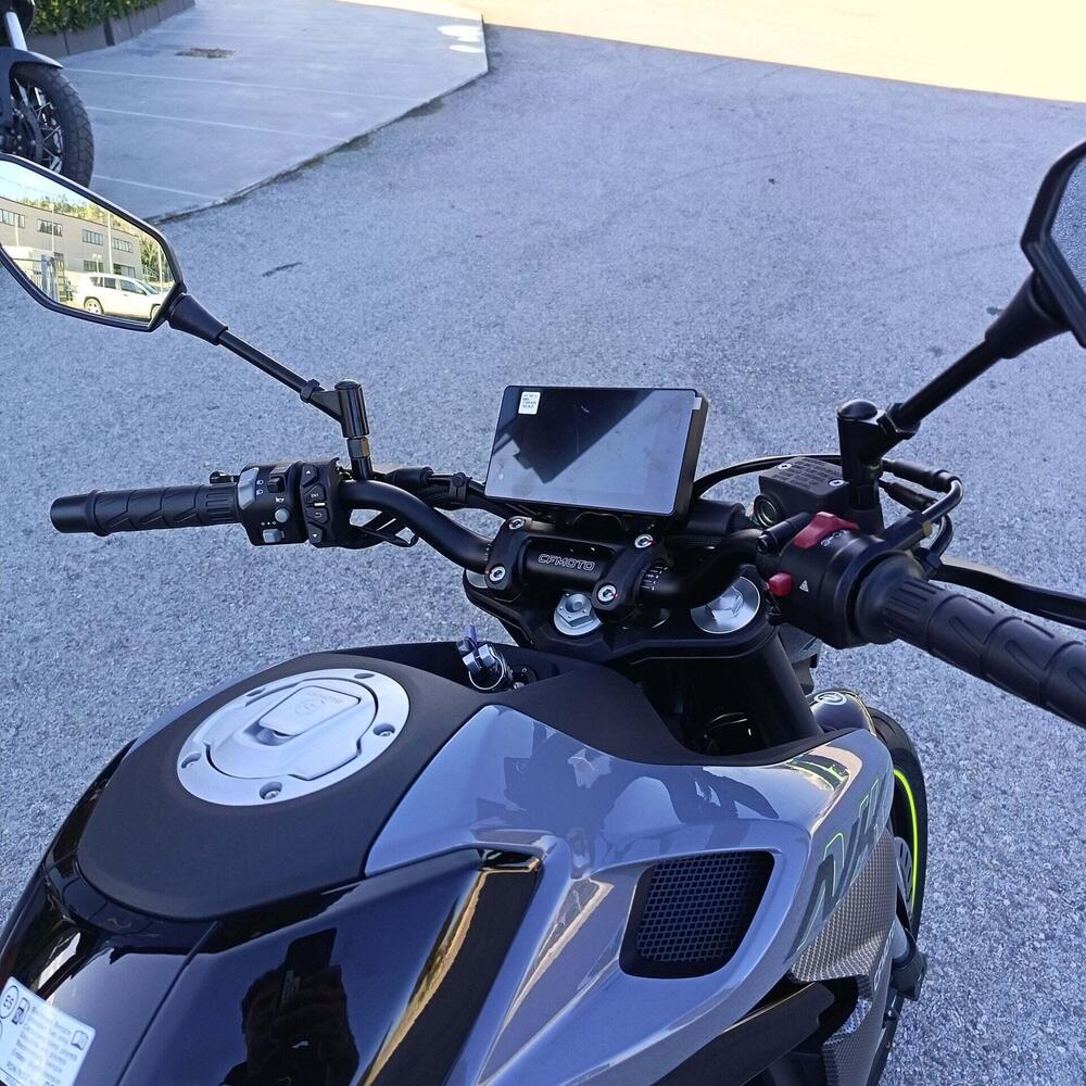 CFMOTO 300NK (2021 - 26) (8)