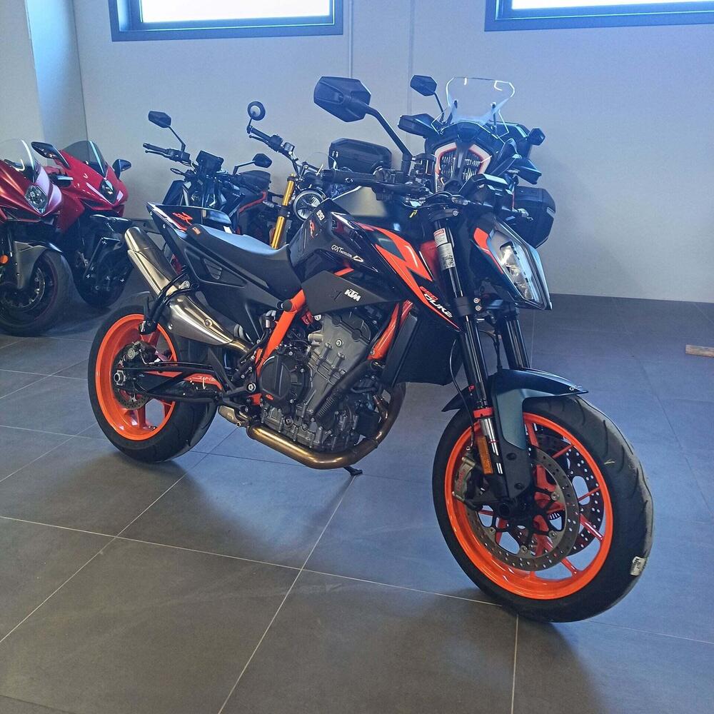 KTM 890 Duke R (2022 - 23)