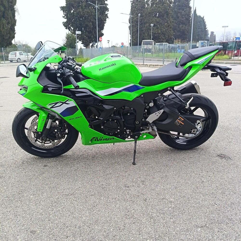 Kawasaki Ninja 636 ZX-6R (2024 - 26) (4)