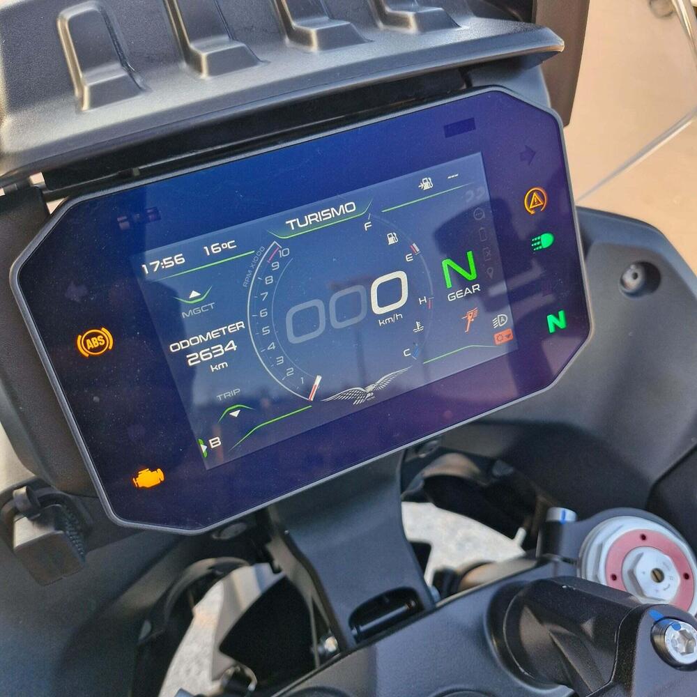 Moto Guzzi Stelvio (2024 - 26) (8)