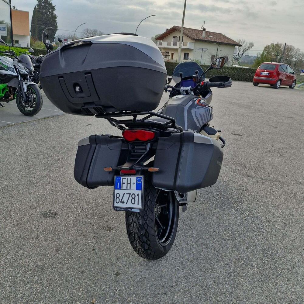 Moto Guzzi V100 Mandello S (2022 - 24) (4)
