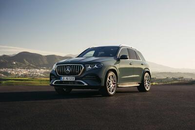 Mercedes GLE 53 AMG 2026: 585 cavalli, 100 km in elettrico e un restyling che cambia tutto (VIDEO)