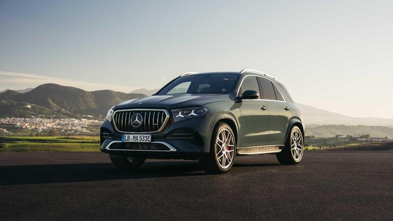 Mercedes GLE 53 AMG 2026: 585 cavalli, 100 km in elettrico e un restyling che cambia tutto (VIDEO)
