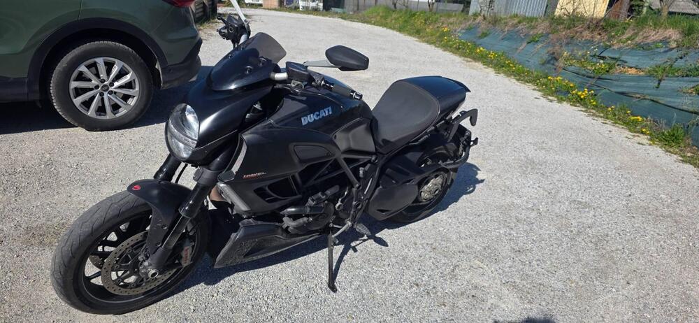 Ducati Diavel 1200 Carbon (2010 - 13) (2)