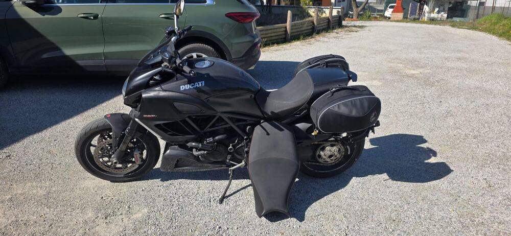 Ducati Diavel 1200 Carbon (2010 - 13) (4)