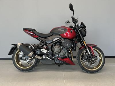 Triumph Trident 800 (2026) nuova
