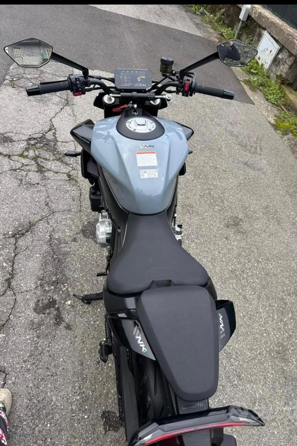 CFMOTO 675NK (2025 - 26) (4)