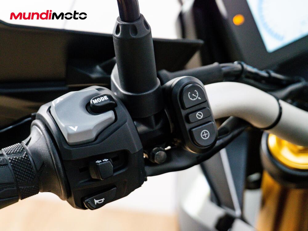 Suzuki V-Strom 800DE (2025 - 26) (15)