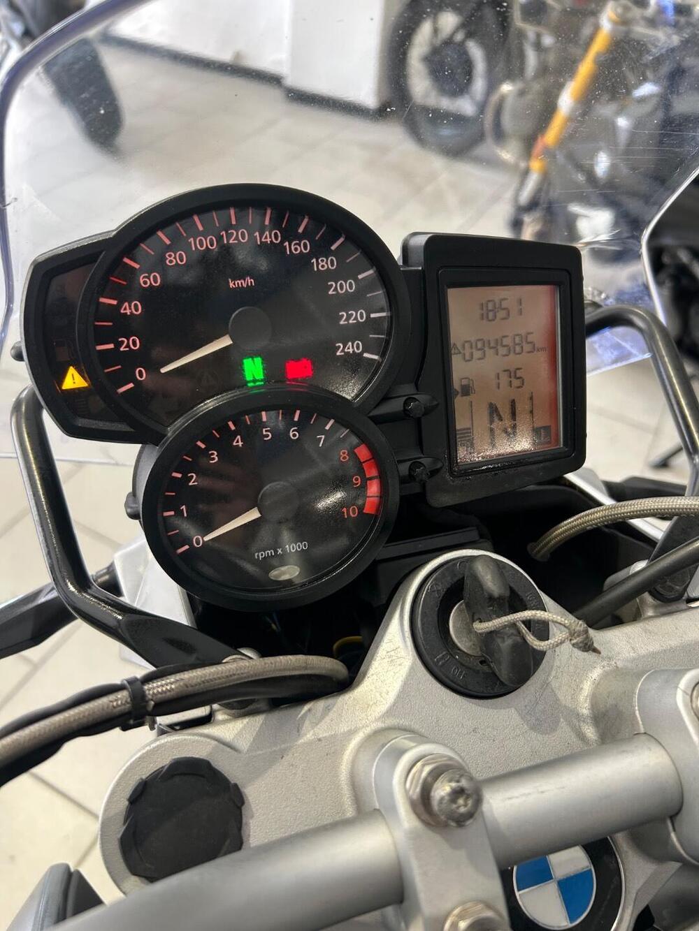 Bmw R 1200 R (2006 - 11) (3)