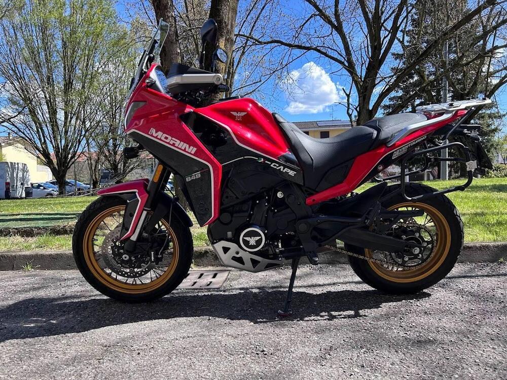 Moto Morini X-Cape 650 Gold Wheels Edition (2022 - 26) (2)