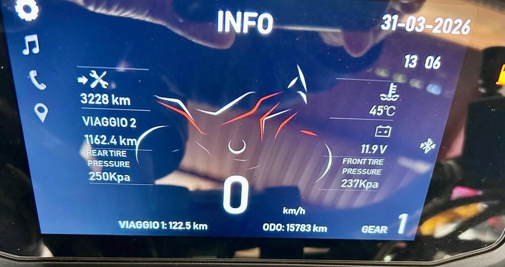 Moto Morini X-Cape 650 Gold Wheels Edition (2022 - 26) (3)