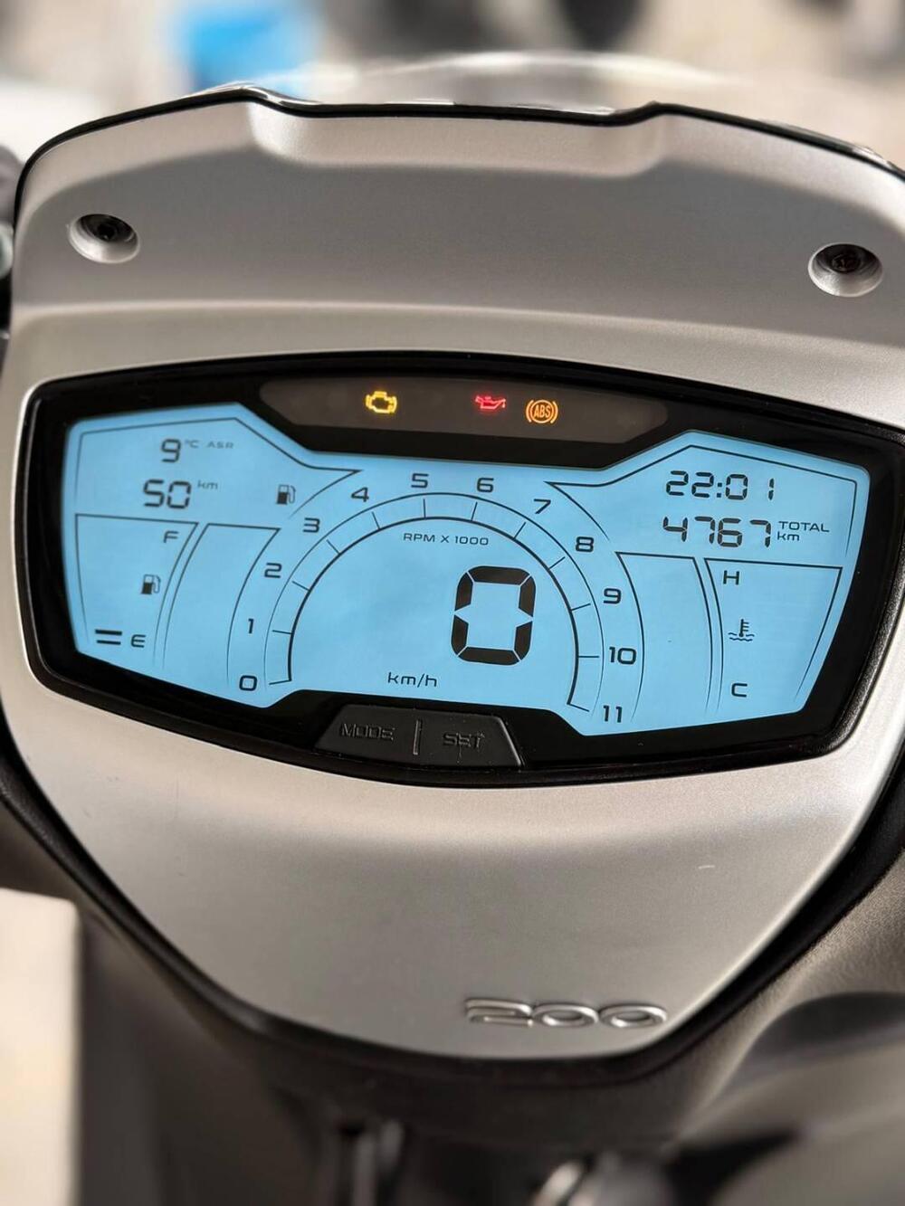 Piaggio Medley 200 (2025 - 26) (4)