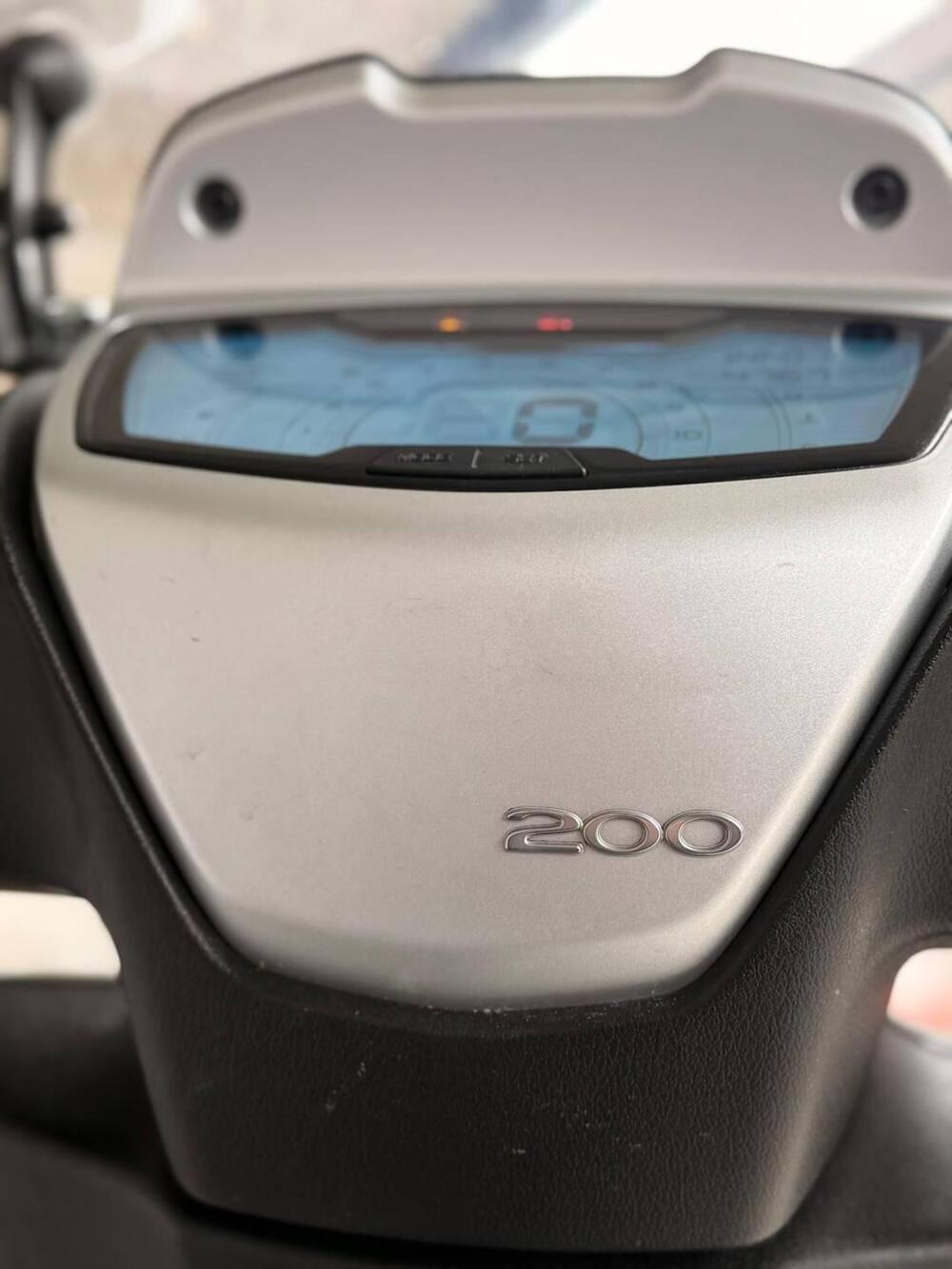 Piaggio Medley 200 (2025 - 26) (5)