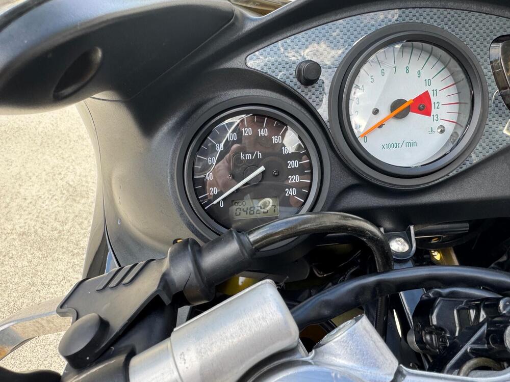 Suzuki SV 650 S (1999 - 02) (4)