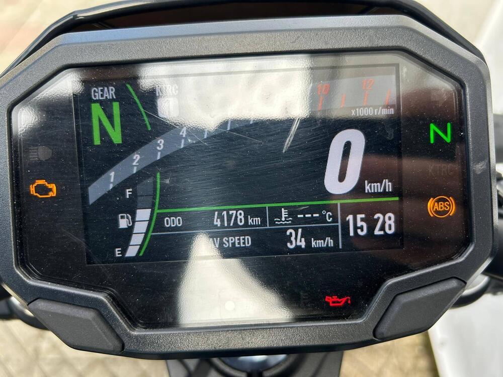 Kawasaki Z 650 (2025 - 26) (4)