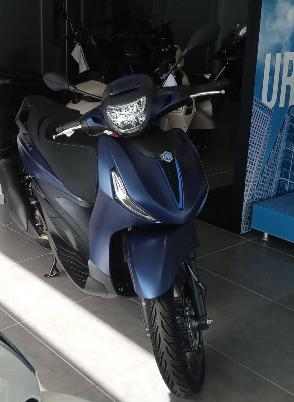 Piaggio Beverly 310 S (2025 - 26) (3)