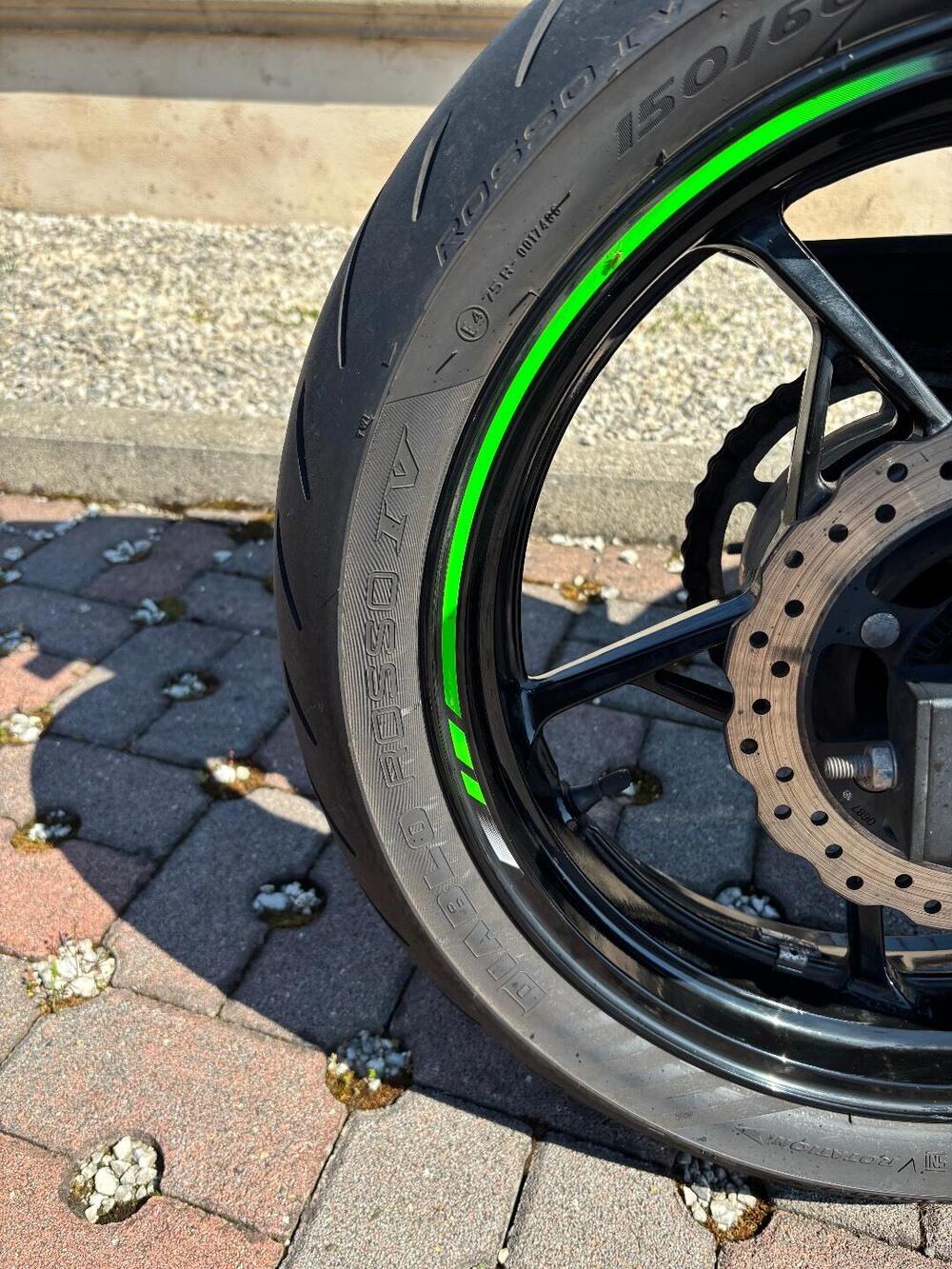 Kawasaki Ninja 400 (2023) (9)