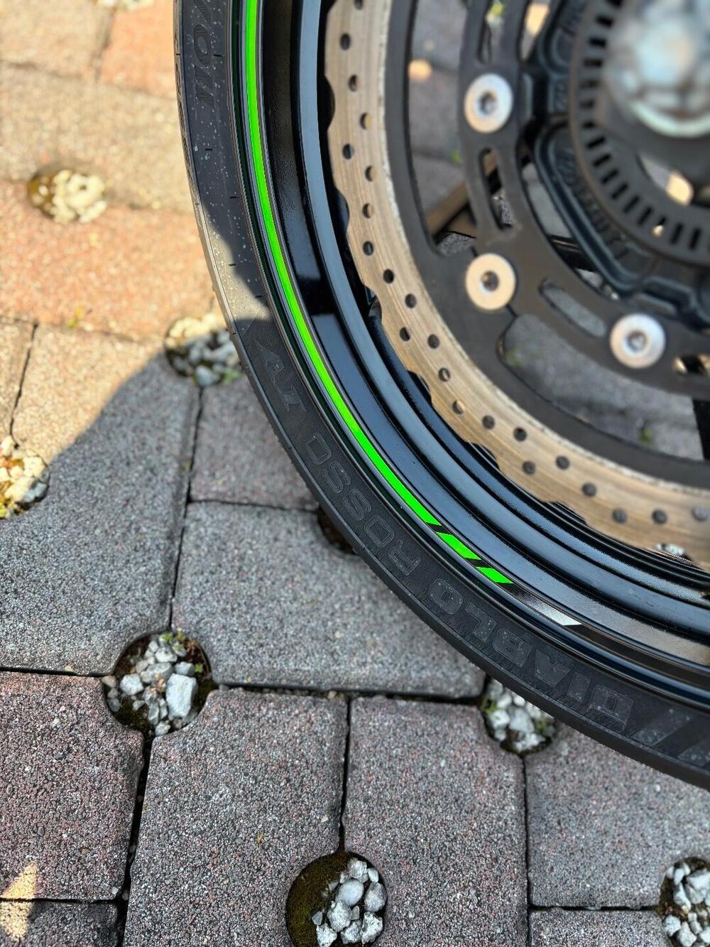 Kawasaki Ninja 400 (2023) (10)