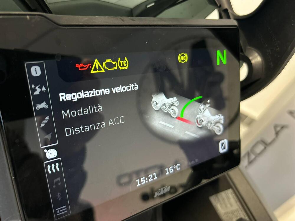 KTM 1290 Super Adventure S (2021) (13)